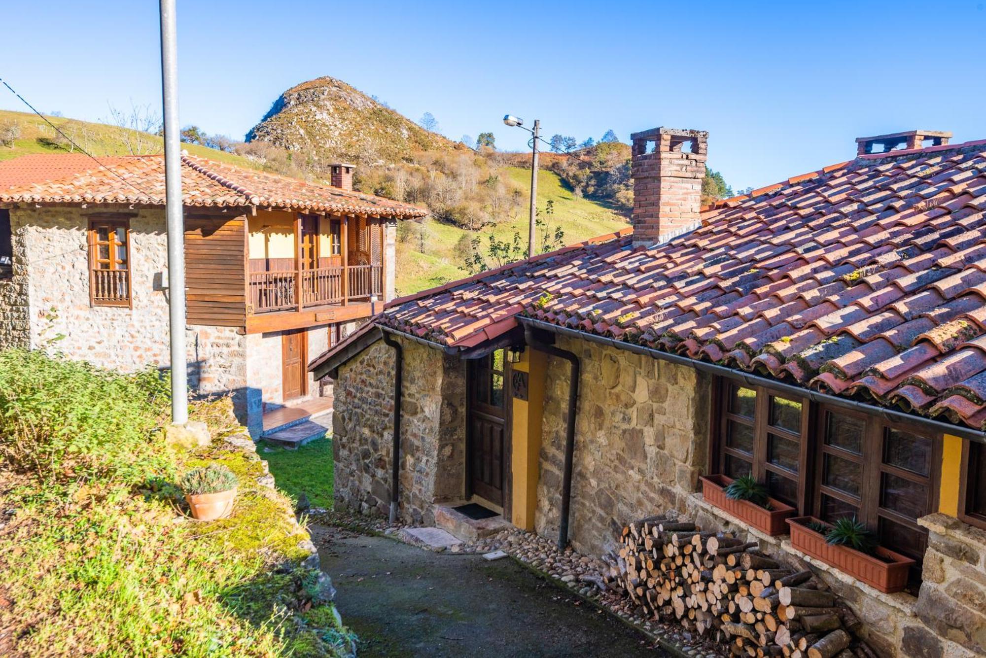 Country house Casa De Ligueria Rozapanera