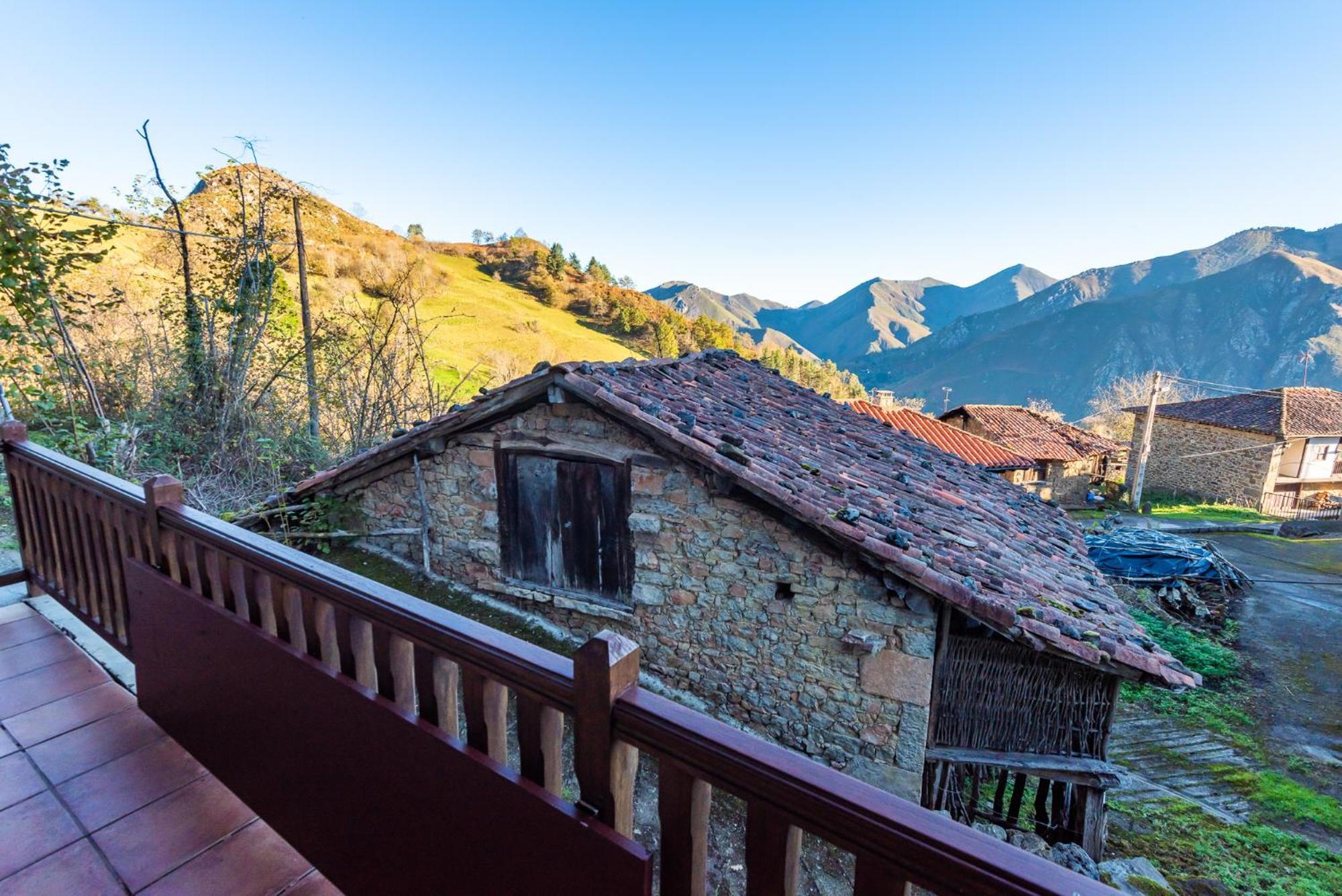 Casa De Ligueria Rozapanera