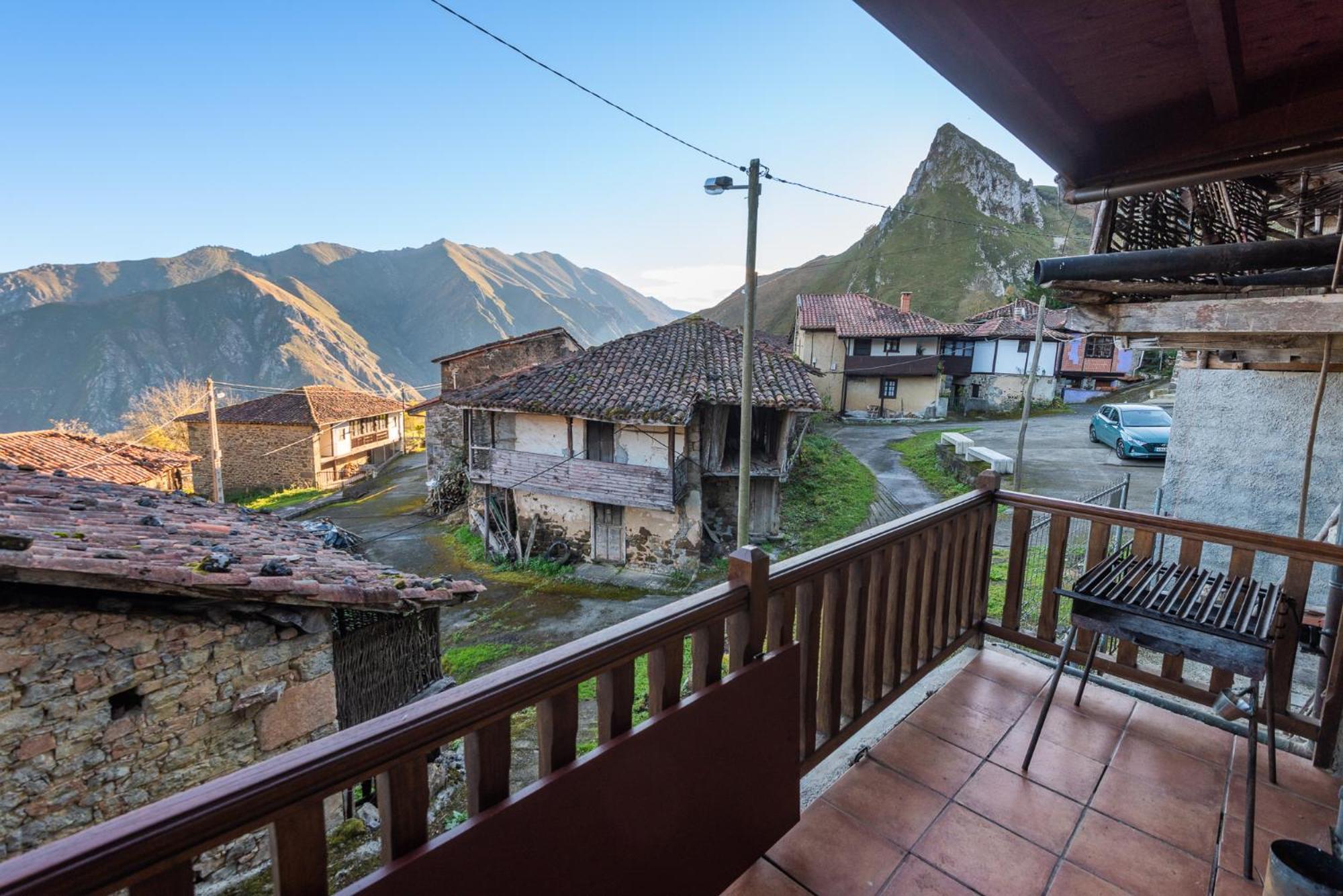 Landhaus Casa De Ligueria Rozapanera
